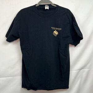 Gildan Black cotton. Short sleeve Monkey Shoulder graphic T-shirt size large